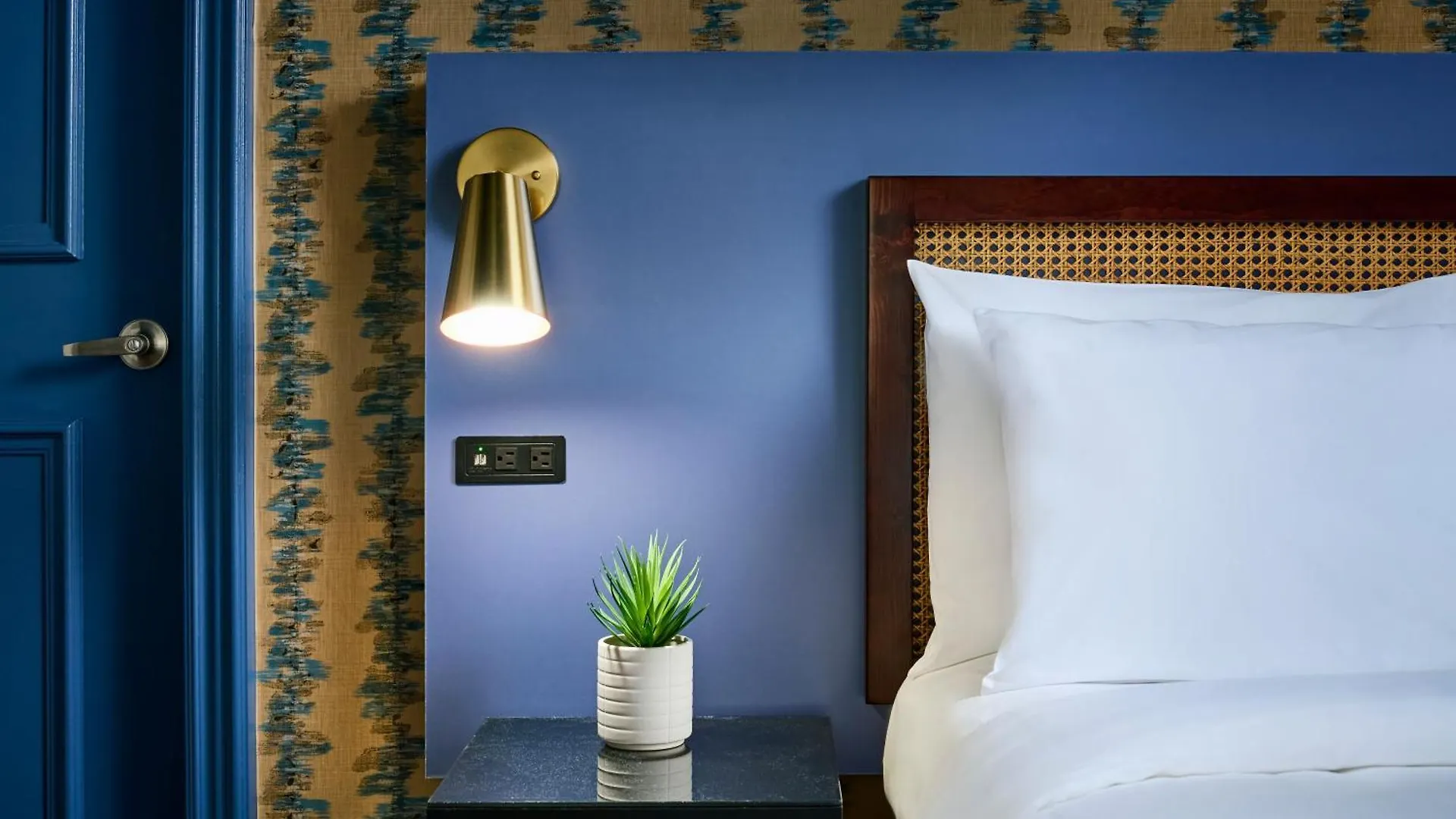 فندق فيكتوريا تورونتو 3*,  كندا