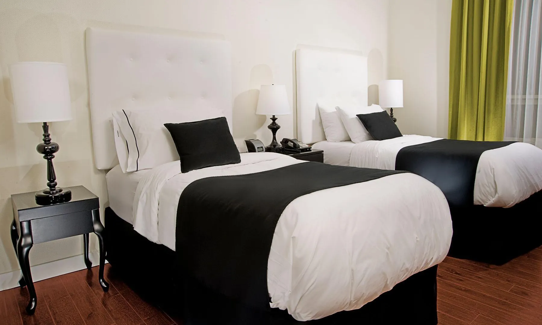 ***  فندق فيكتوريا تورونتو كندا