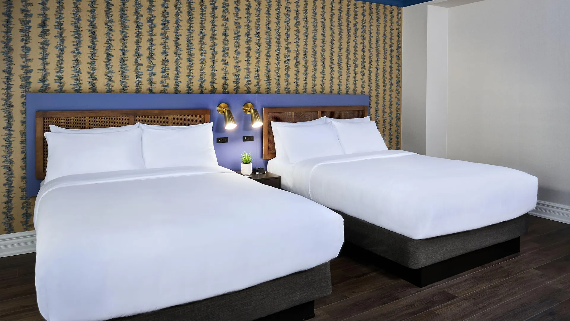 فندق فيكتوريا تورونتو