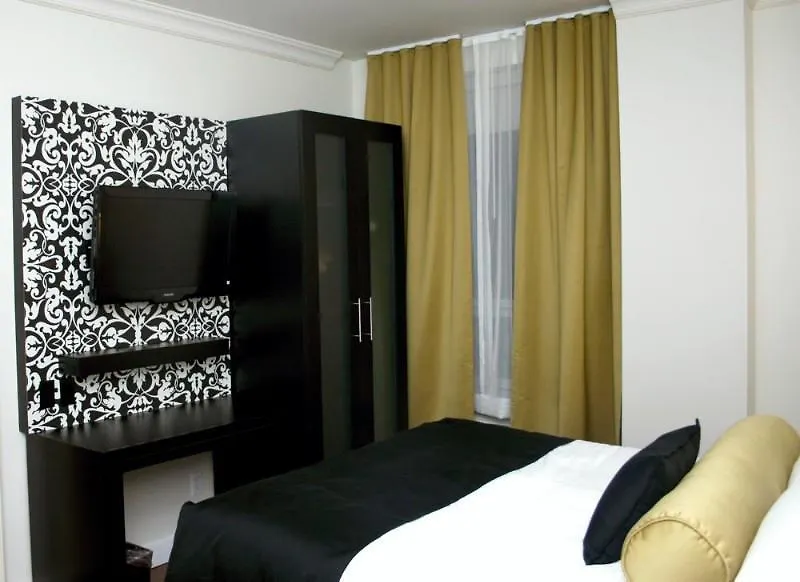 فندق فيكتوريا تورونتو كندا