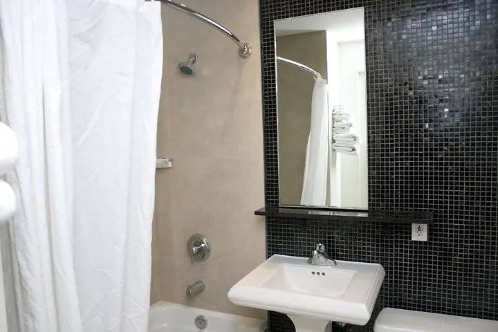 ***  فندق فيكتوريا تورونتو كندا